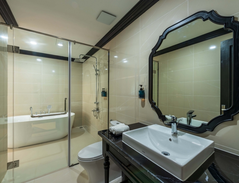 Grand Suite: 69m² (view thành phố/biển)