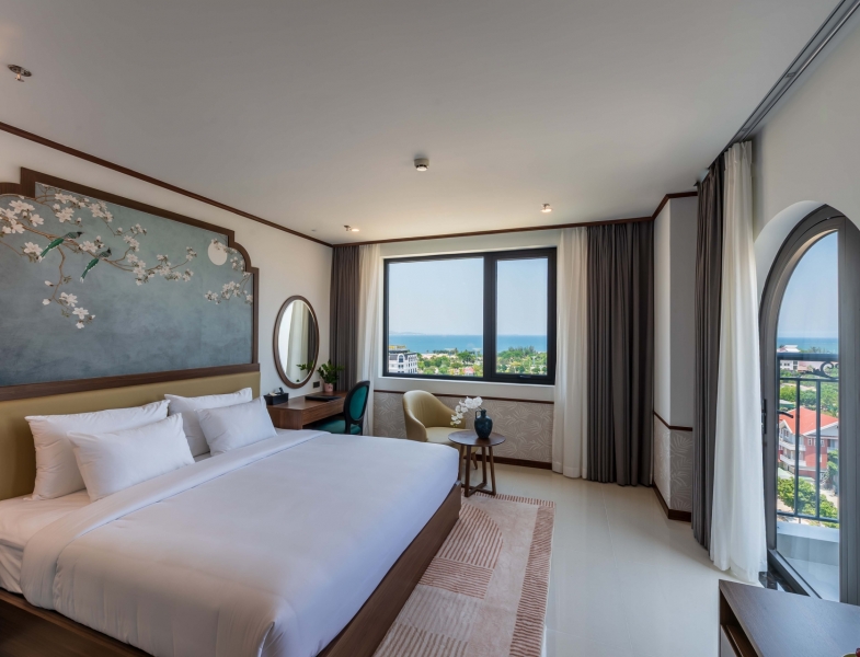 Premium Balcony: diện tích  25m² (ban công, view biển và thành phố)